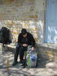 Pause dans le village de Brainans