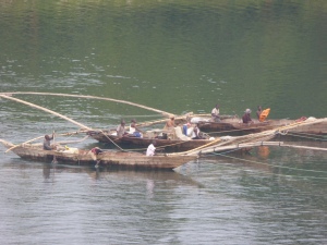 Bateau de pêche traditionnelle au lac Kivu