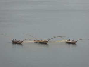 Bateaux de pêche traditionnelle au lac Kivu